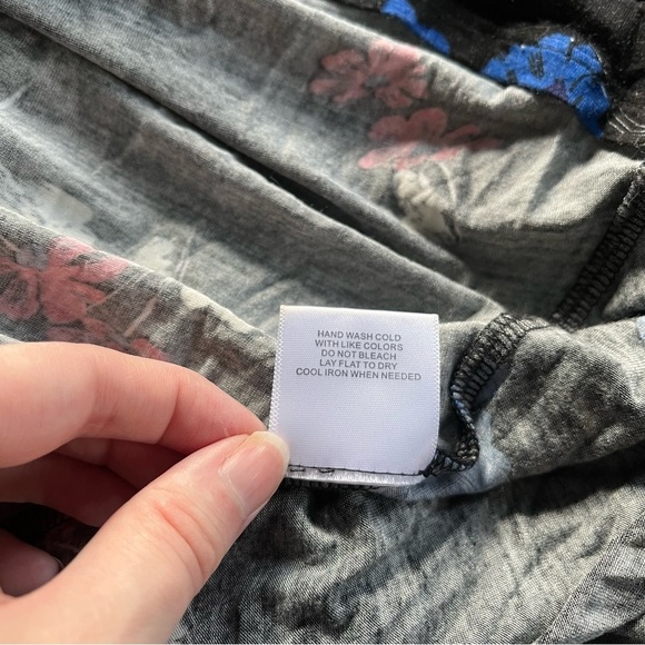 Modcloth Floral Fit And Flare Dress Womens Large Black Jersey Vneck - Picture 7 of 7